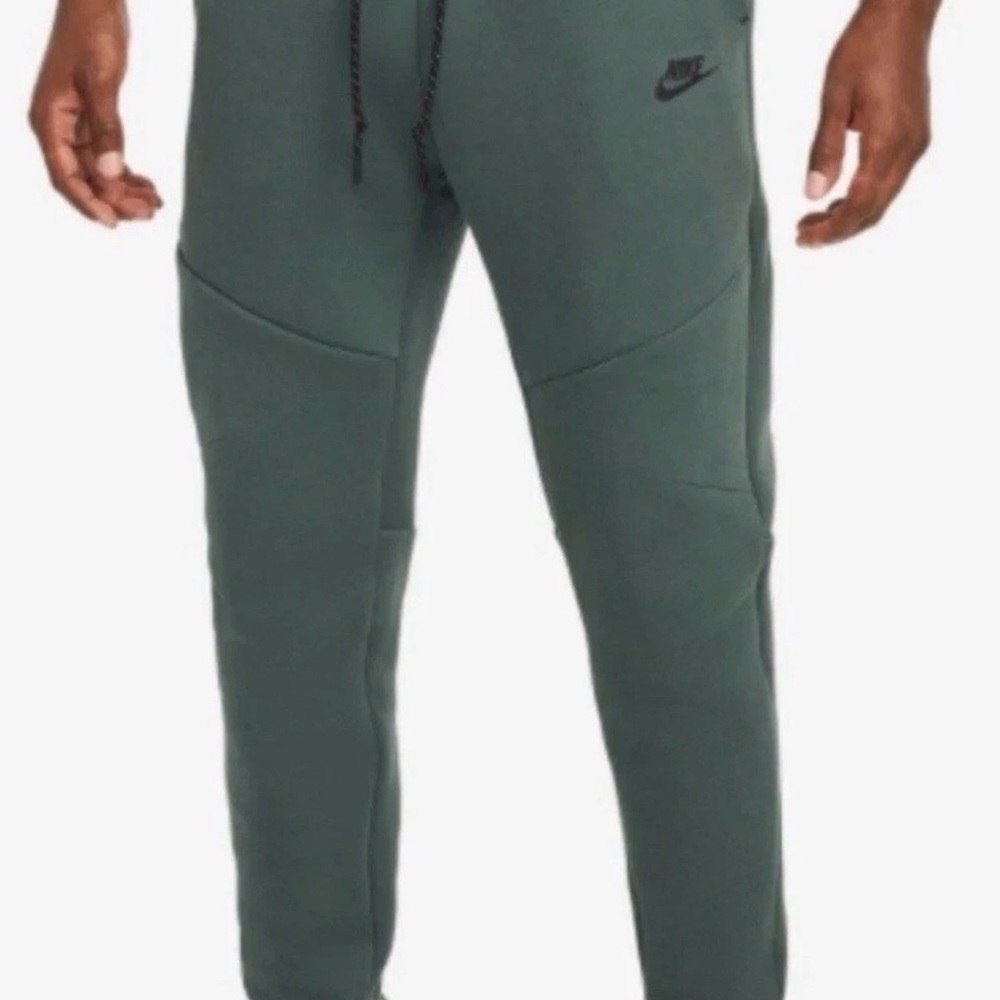 Nike Tech Fleece Joggers Vintage Green Black Men’s Size XL NWT